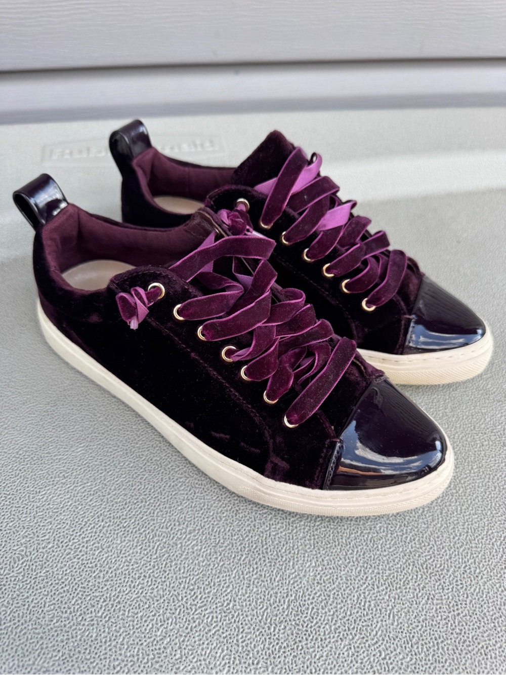Massimo Dutti burgundy velvet sneakers size EU 36